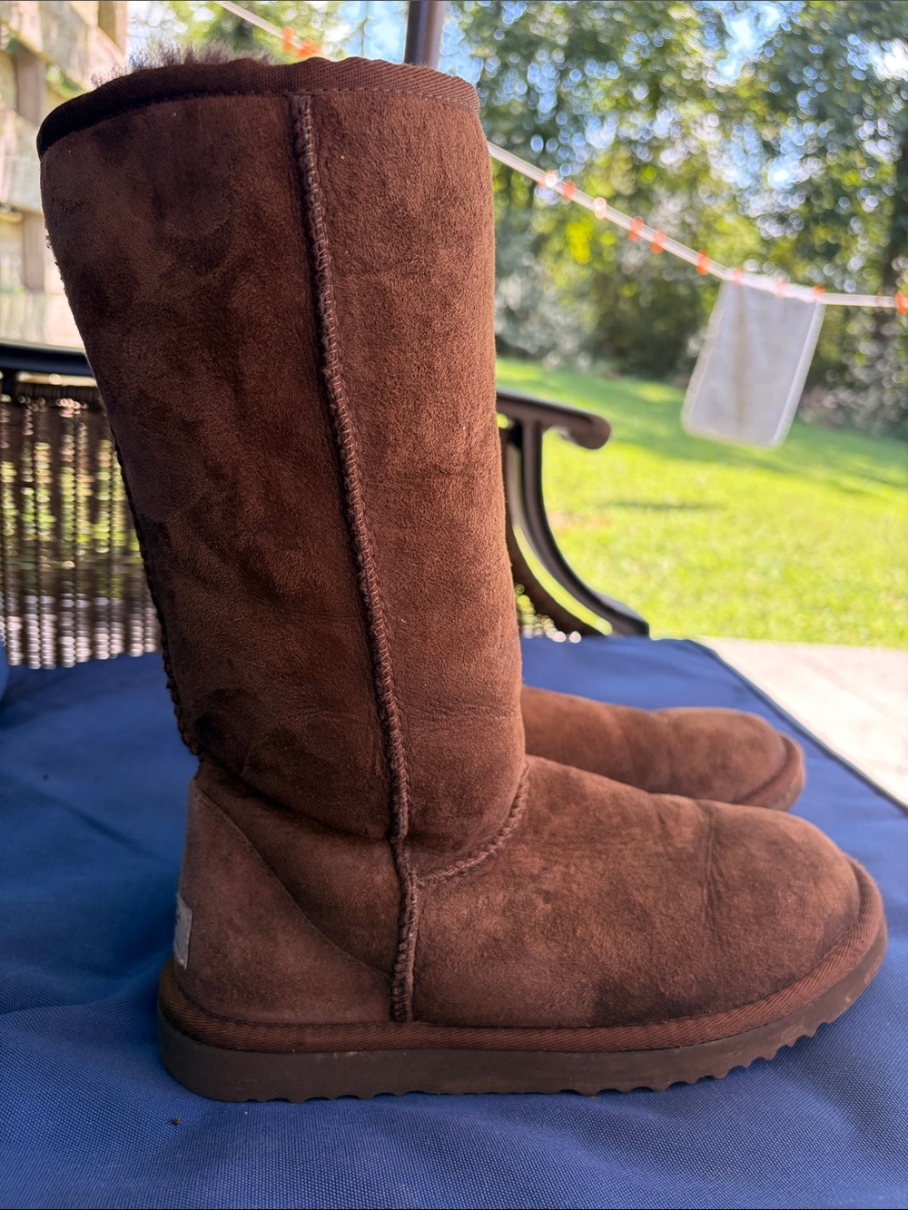 UGG 5815 Tall chocolate brown suede boots size 6